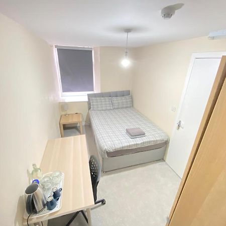 Ibrox Guesthouse กลาสโกว์ ภายนอก รูปภาพ