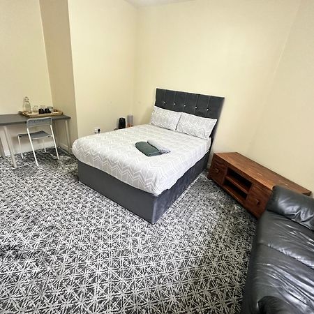 Ibrox Guesthouse กลาสโกว์ ภายนอก รูปภาพ