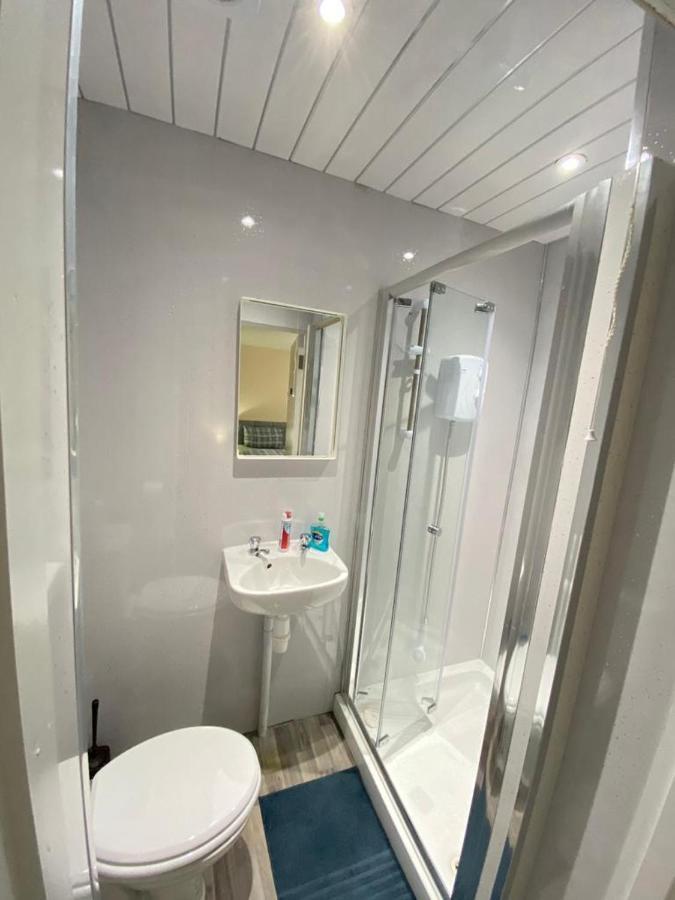 Ibrox Guesthouse กลาสโกว์ ภายนอก รูปภาพ