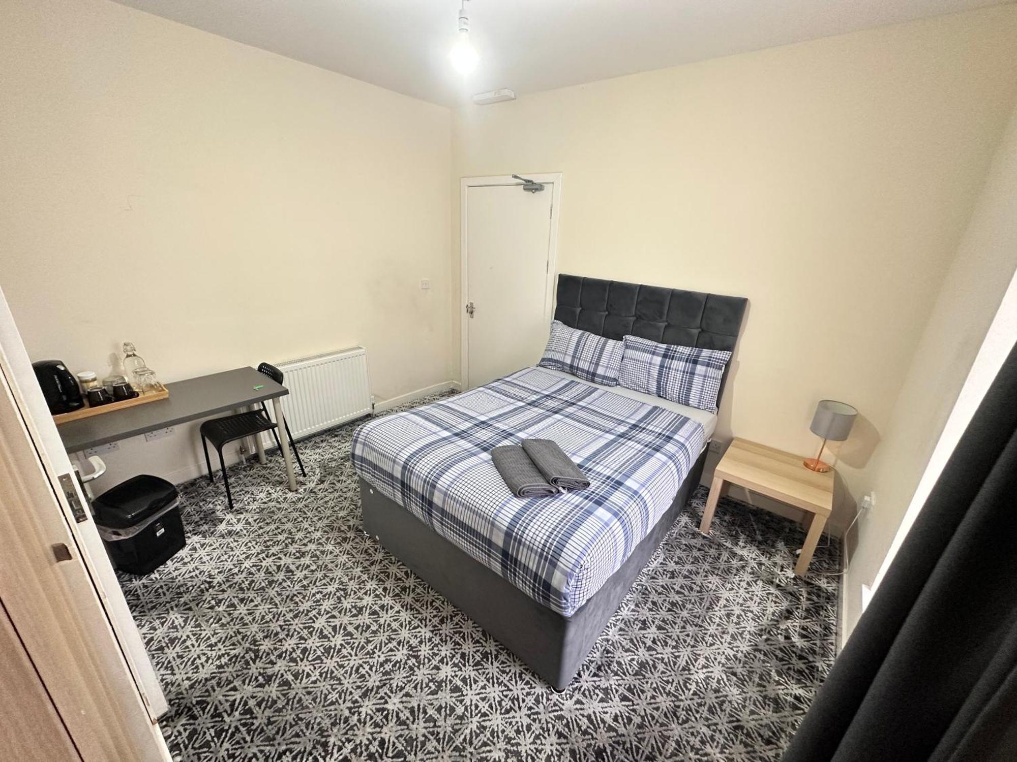 Ibrox Guesthouse กลาสโกว์ ภายนอก รูปภาพ
